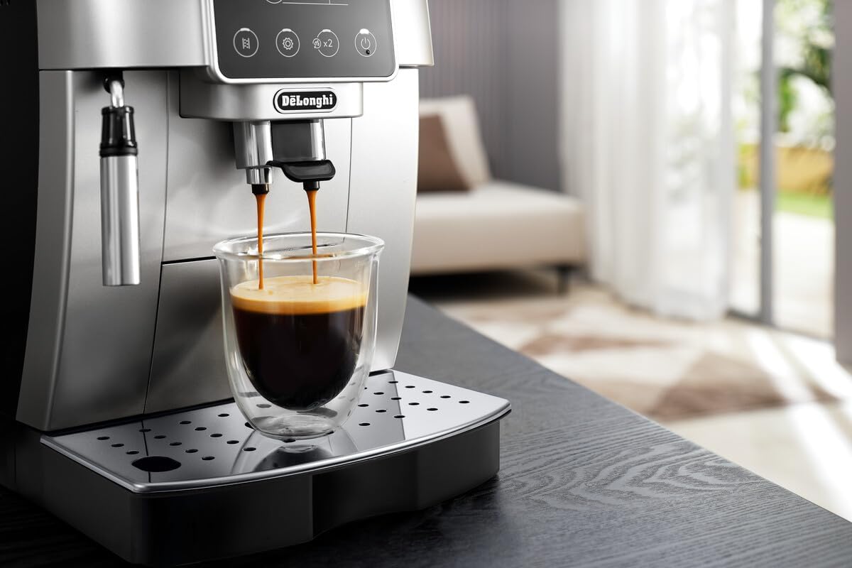 De'Longhi Fully Automatic Coffee Machine MAGNIFICA START Bean to Cup Espresso Machine, 6+ Functions for Espresso, Americano, Cappuccino, Latte, Macchiato & More Recipes ECAM220.60.B (Made in Europe)