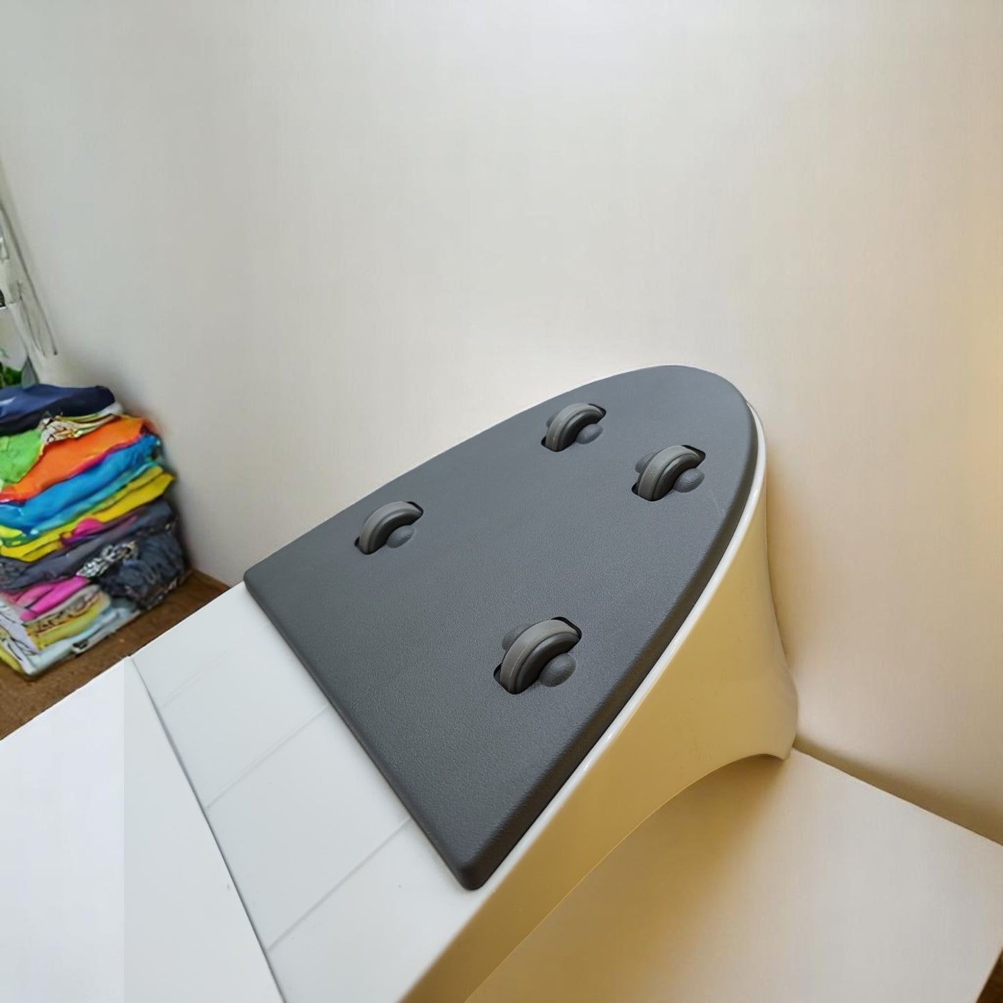 Rene RSI-1722 professional steam iron front view