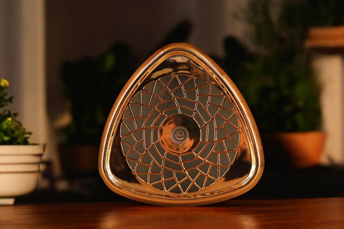 A modern heavy fog humidifier with low noise operation and water replenishment system
