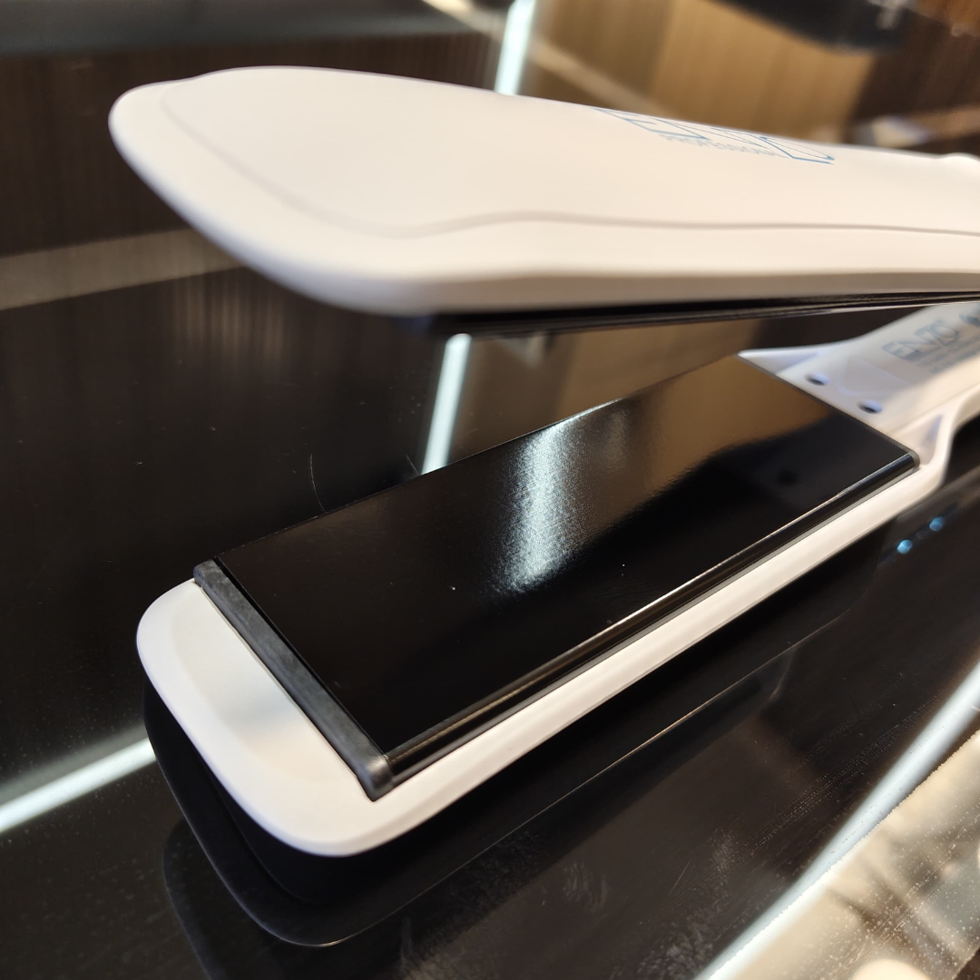 ENZO ProLuxe EN-3958W Hair Styling Set including straightener, curling iron, and brush with Vitamin C oil