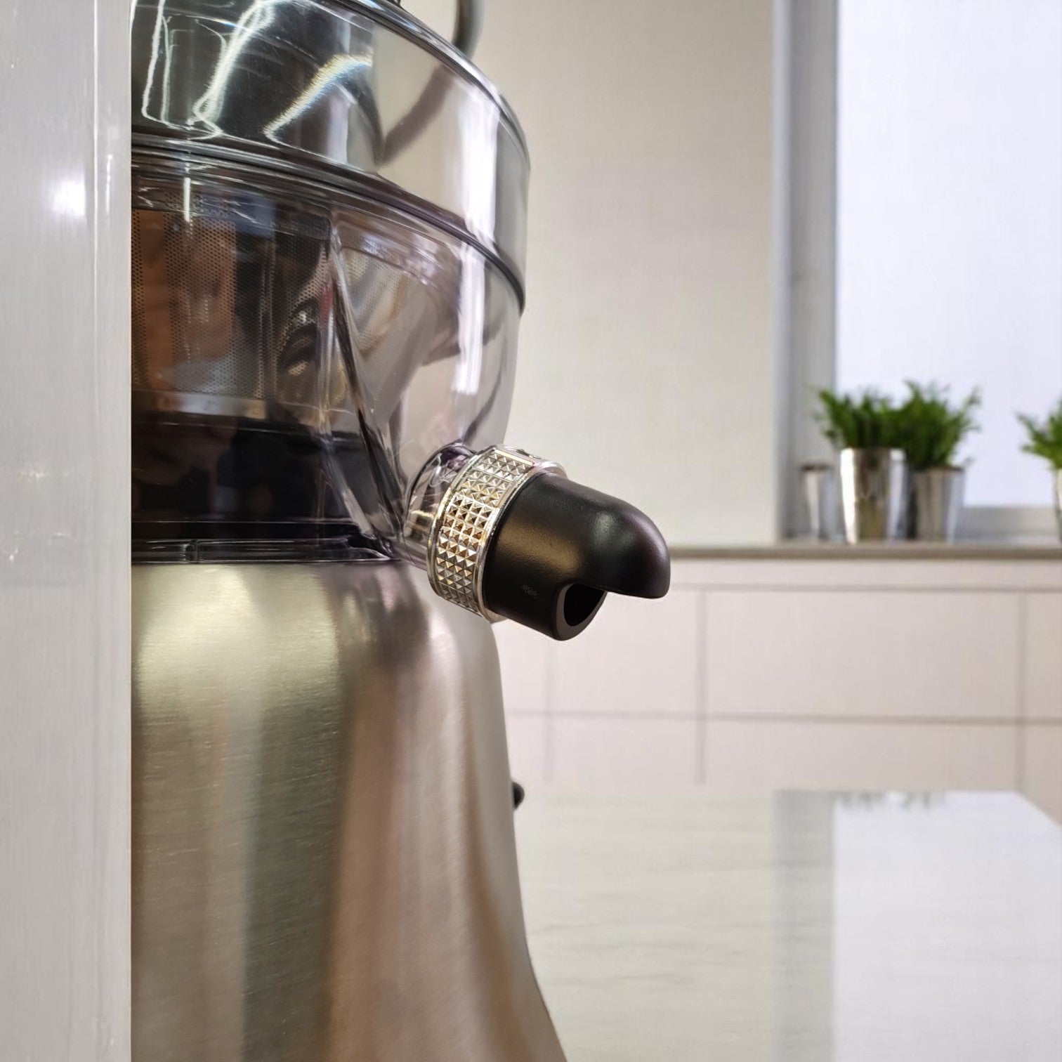 RENE 4-in-1 Professional Juicer Blender RJB-1706 – 800W Power, Extra Wide Feeding Tube Afaq Al Naseem LLC.