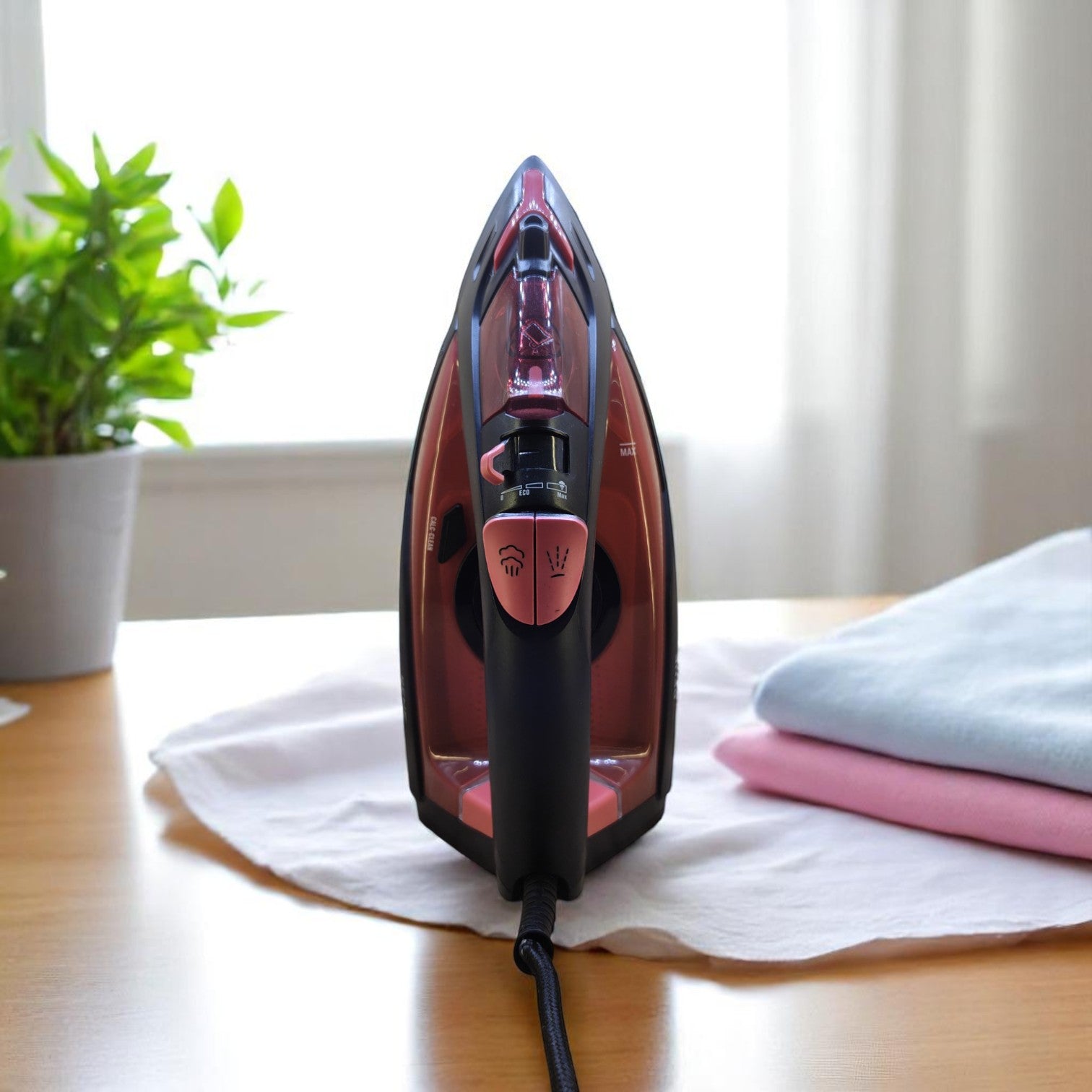 Rene RSI-1723 professional steam iron front view
