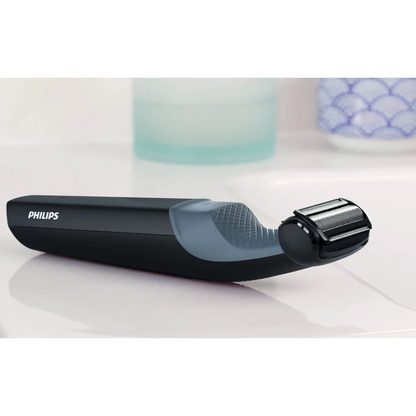 Close-up of the Philips BG3010 with rounded tips for skin-friendly grooming