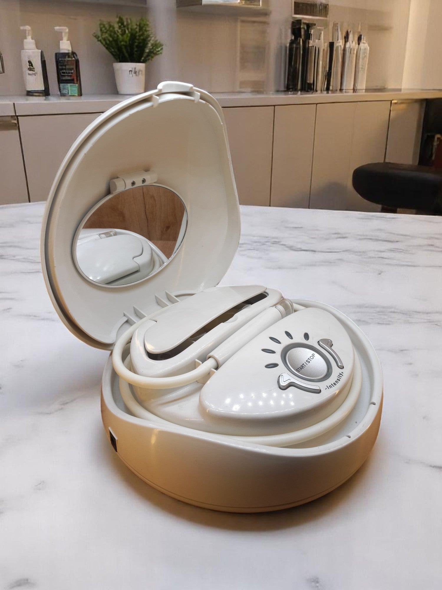 ENZO EN-017 Facial Rejuvenation Device – Advanced Skin Therapy with LED Light and Microcurrent Technology ENZO Professional