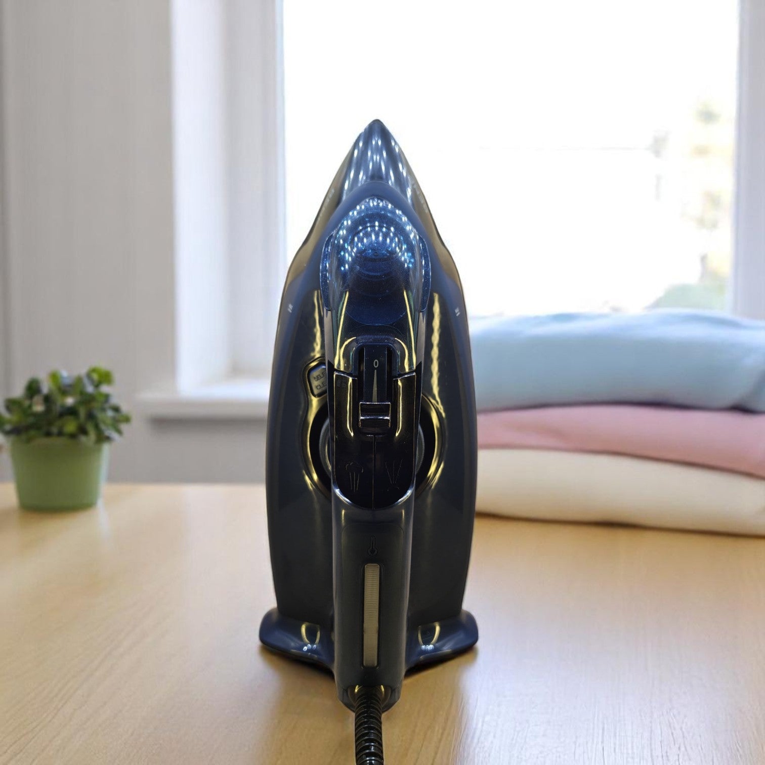 Rene RSI-1720 high power 3100W steam iron