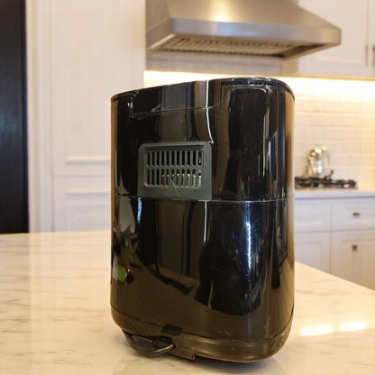 Digital touchscreen of Rene RAF-1716 air fryer